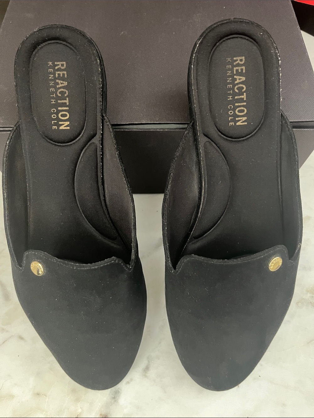 Reaction Kenneth Cole Black Slip-On Mule Flats with Gold Accent